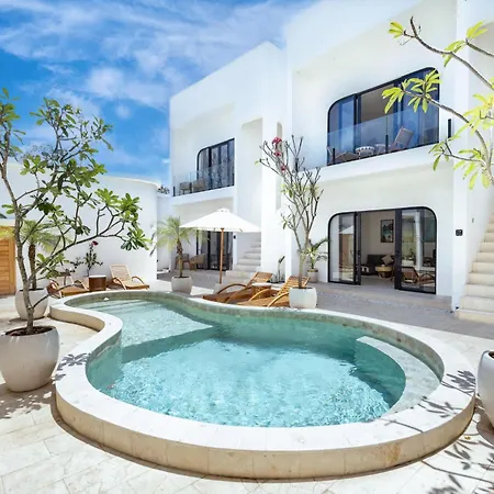 Thomas Beach Apartment